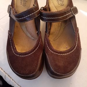 Rialto comfort clogs